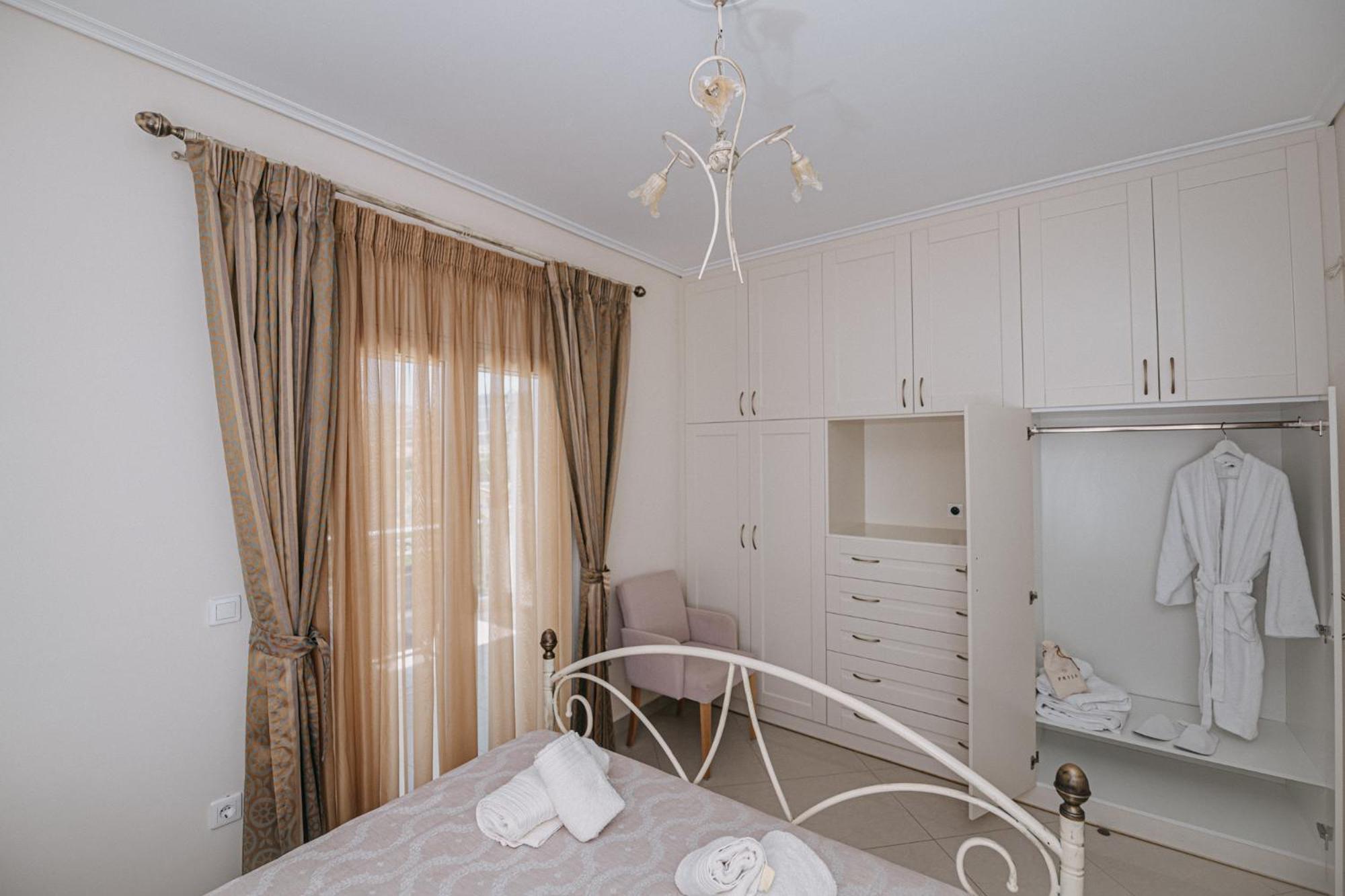 קאטו אלמירי Nereides Luxury Villas מראה חיצוני תמונה